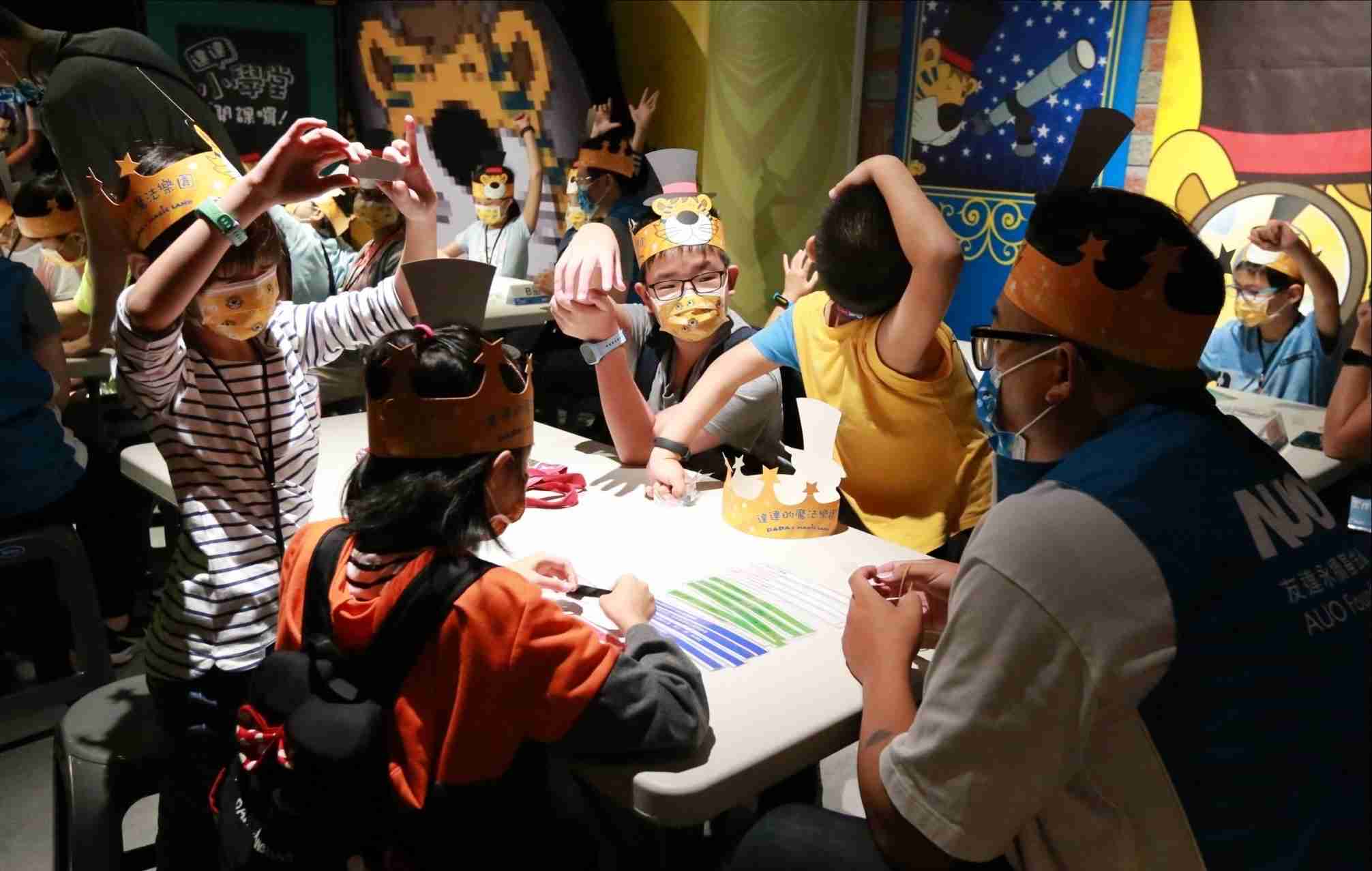 冰球突破以永续理念推动全人教育计划，，，，内外结盟储备科普教育人才，，荣获亚太永续行动奖社会共融面的金奖肯定