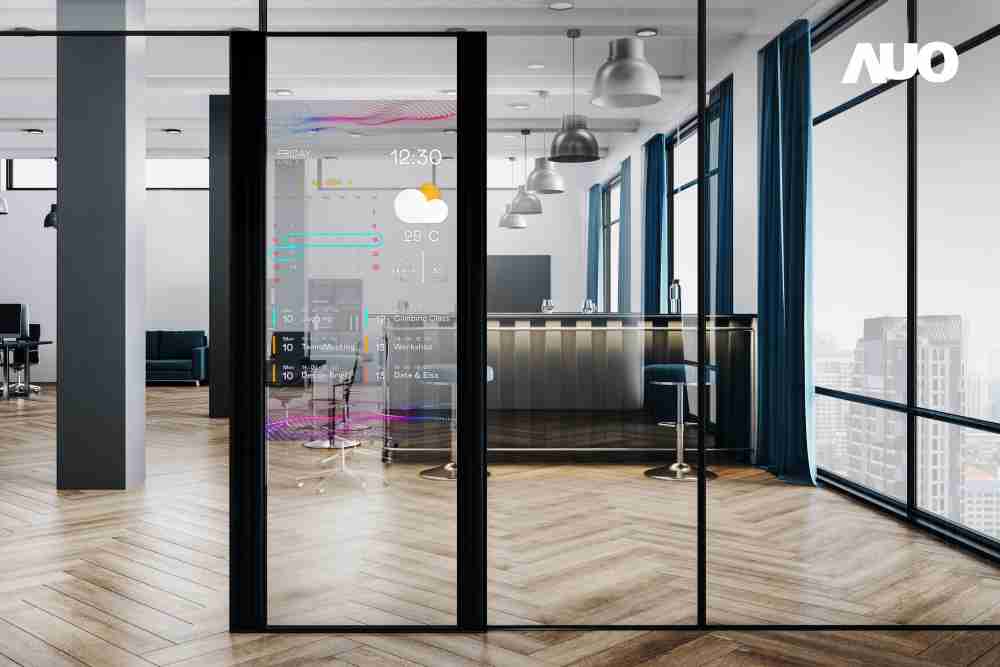 冰球突破致力于研发低能耗之绿色产品，，，如低能耗发光组件Micro LED显示技术，，，具高透明、、可无限拼接的特性，，，可依需求调整并延伸应用于不同场域，，，包括汽车侧窗或家庭玄关、、、、智慧橱窗、、商业展示等