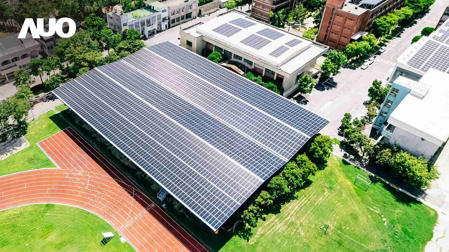 冰球突破SunSteel光电整合型浪板具备快速安装、、轻量化优势，，可提升15%发电效能，，，通过国际IEC与台湾VPC认证安全、、、、防漏、、、、耐候标准